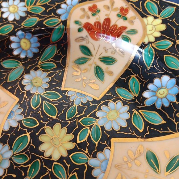 Royal Vienna Beehive Shield Hand Painted 8.5 Inch Diameter Plate Black Red Green - Picture 7 of 14